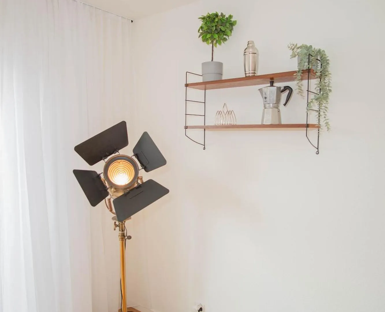 Modern Apartment In The Heart Of Basel 0*,